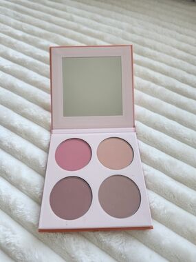Doll 10 Out of Office Talc Free Blush Palette Pink Mauve Nude Cruelty Free New